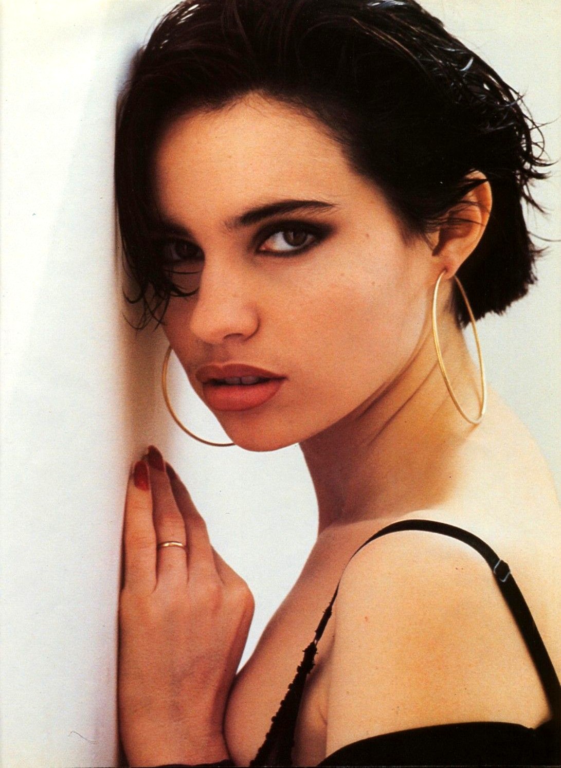 http://www.bloodygoodhorror.com/bgh/files/beatrice_dalle4.jpg