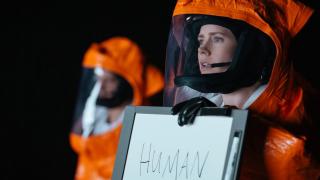 Amy Adams attempts to communicate with aliens in Arrival