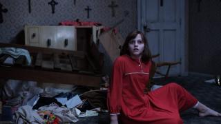 The youngest Hodgson daughter in The Conjuring 2