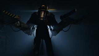 Sigourney Weaver prepares for battle in Aliens 